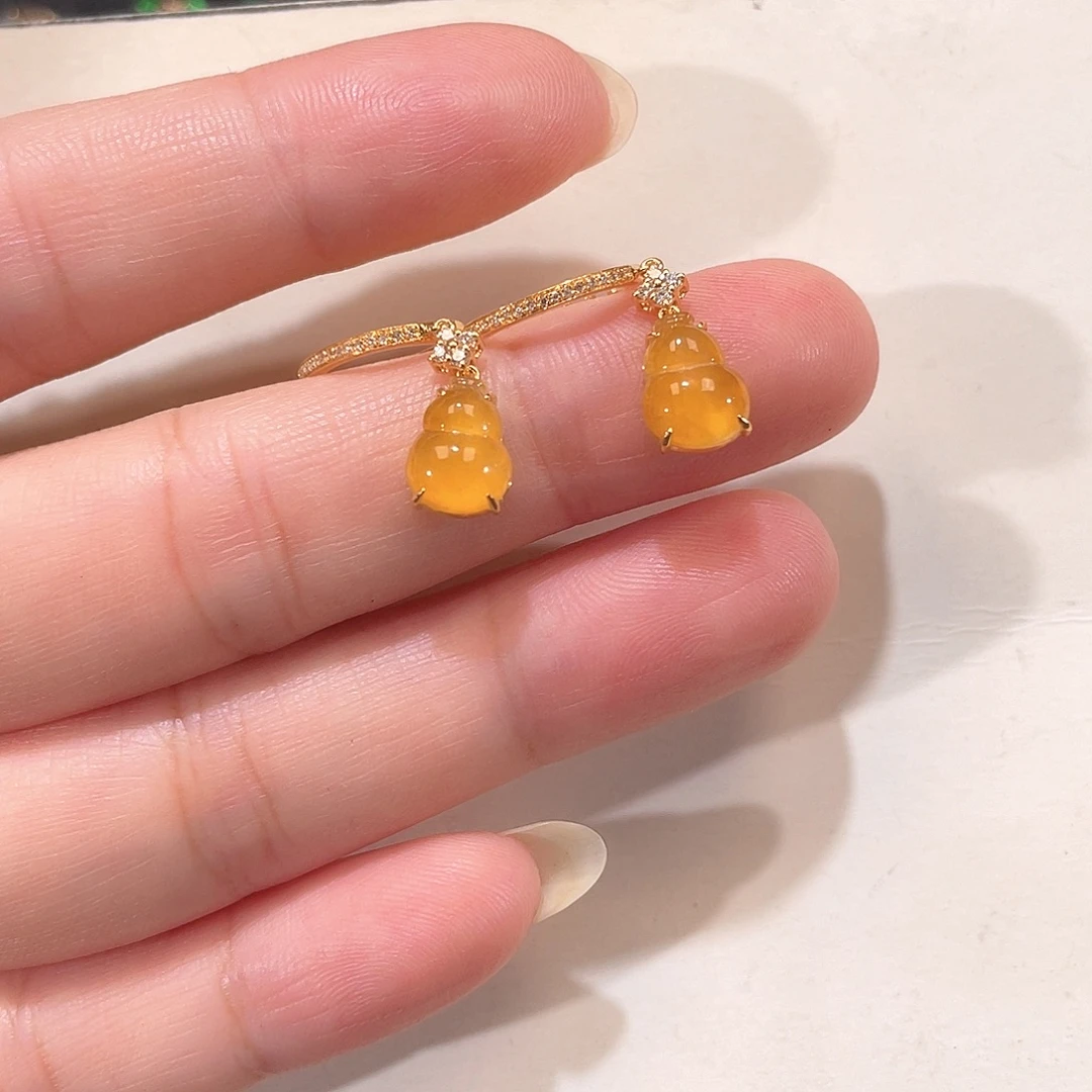 翡翠18K金镶嵌耳饰南非钻