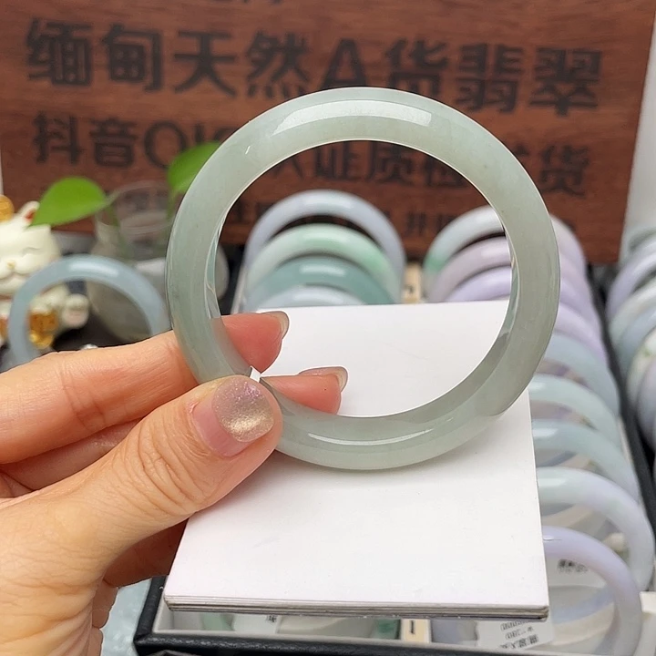 翡翠未镶嵌手镯55.8正圈