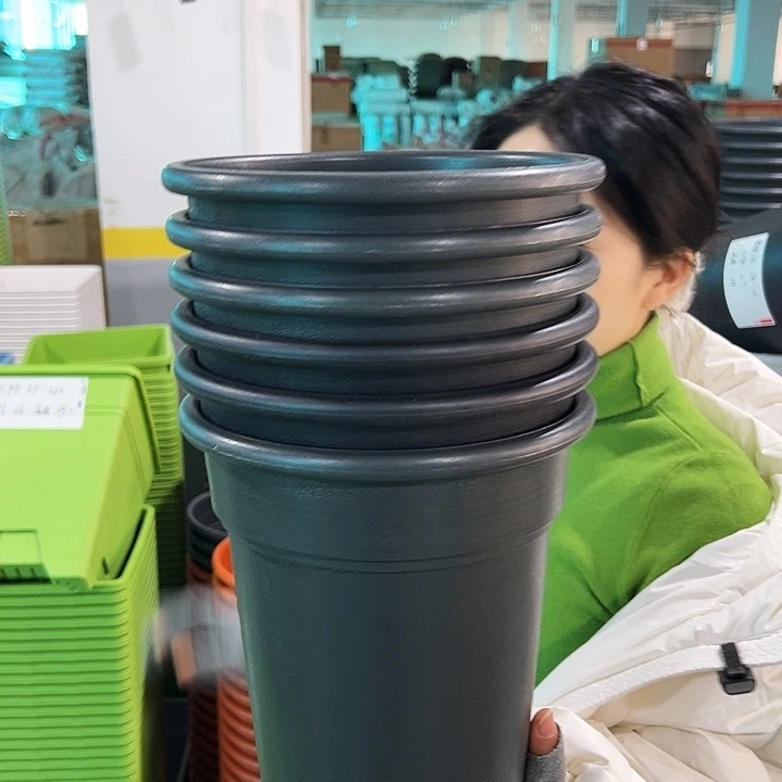 清仓翻边桶口21高22黑色6个无托