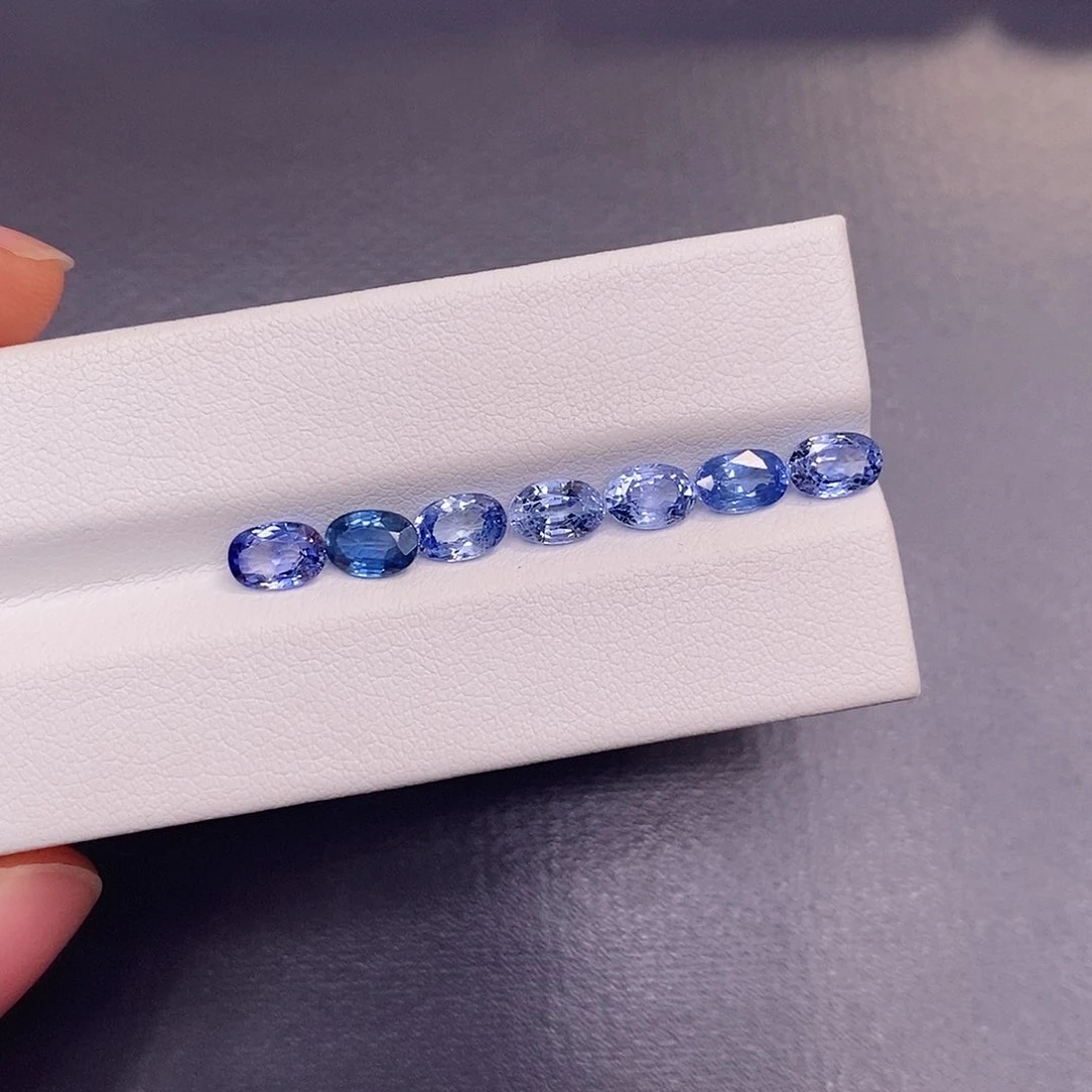 裸石蓝宝石300一粒，仅供展示，挑好上定向