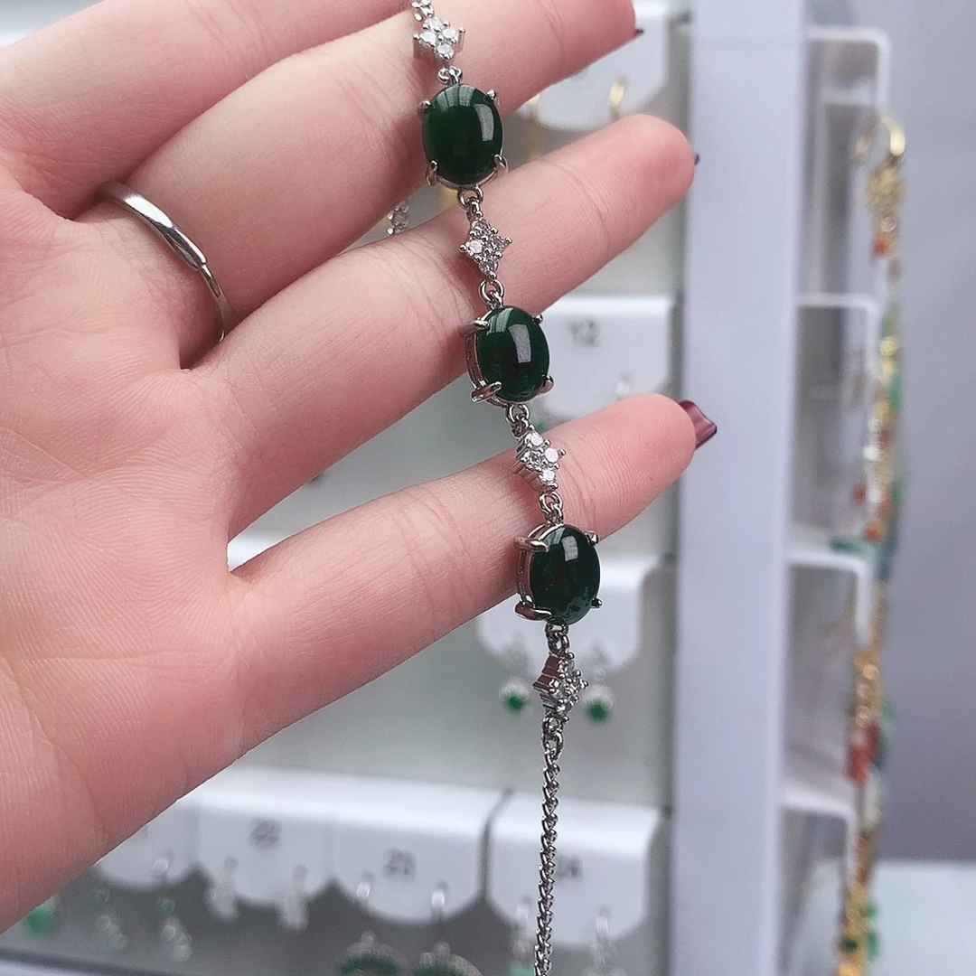 翡翠未镶嵌颈饰手链