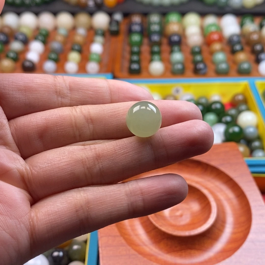 和田玉未镶嵌珠宝奇石L卡12