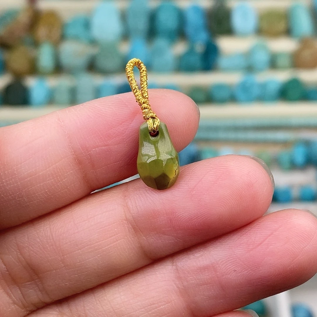 未镶嵌绿松石珠宝奇石