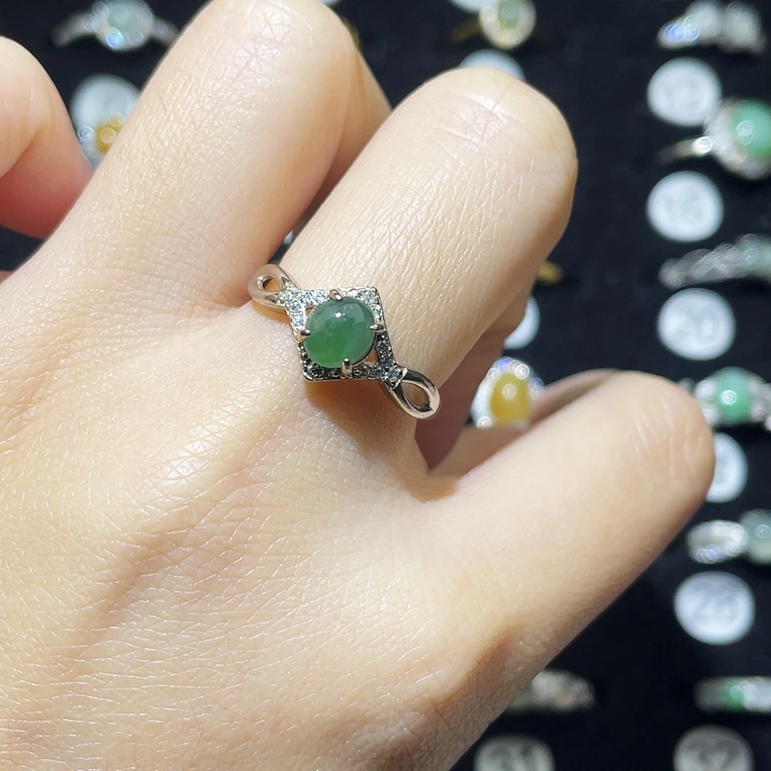 翡翠未镶嵌戒指戒指