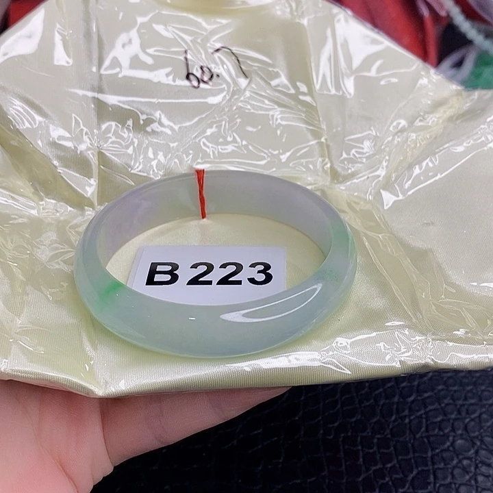 翡翠手镯未镶嵌一图一物实物为准