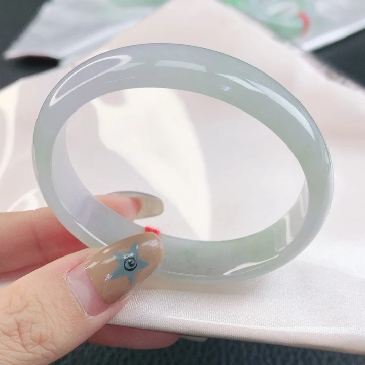 翡翠未镶嵌手镯缅甸54.2冰润春彩贵妃