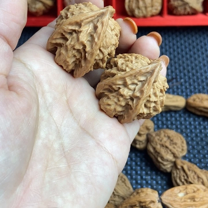 吊坠猴头核桃盘山三棱