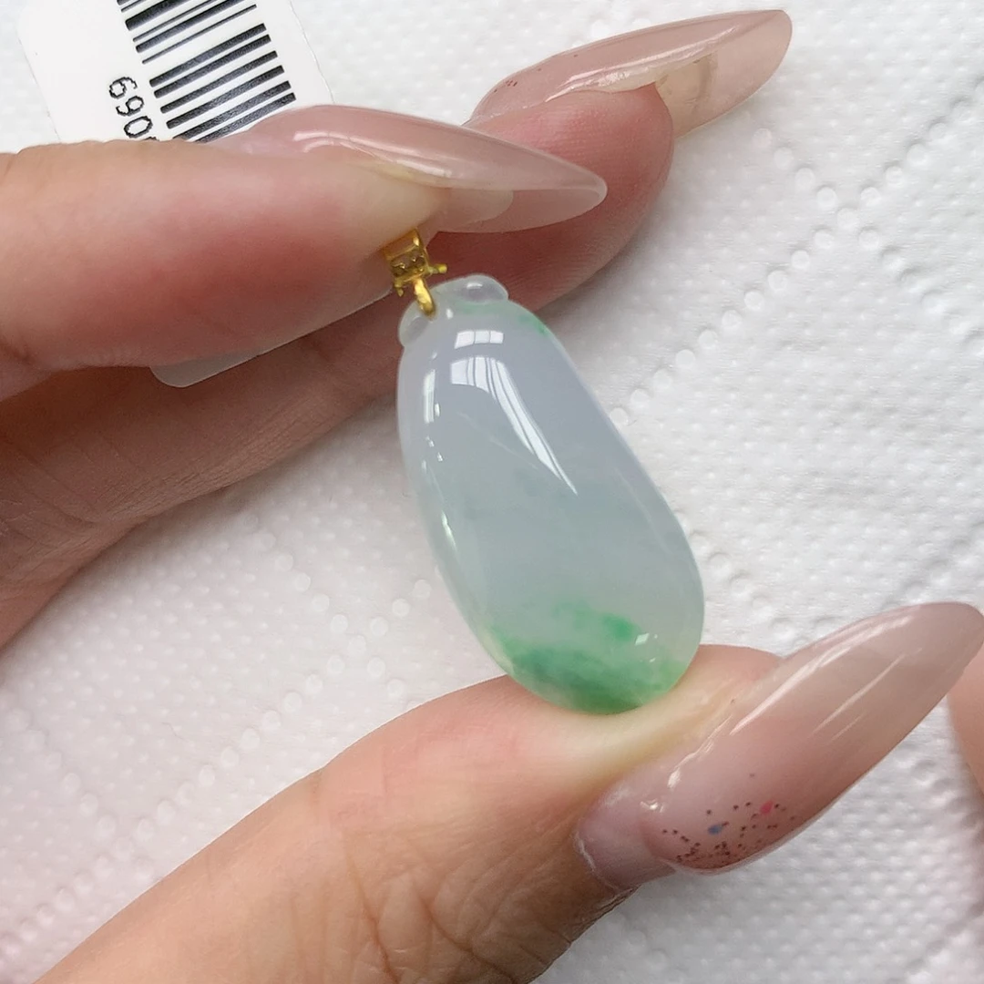 颈饰18K金镶嵌翡翠