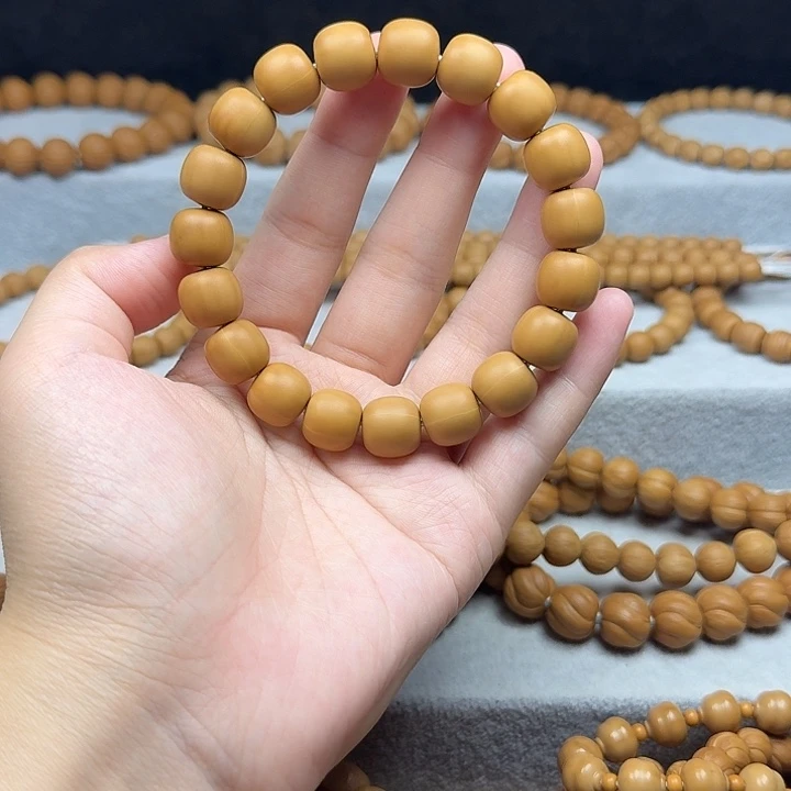 手串猴头核桃瑕疵介意勿拍