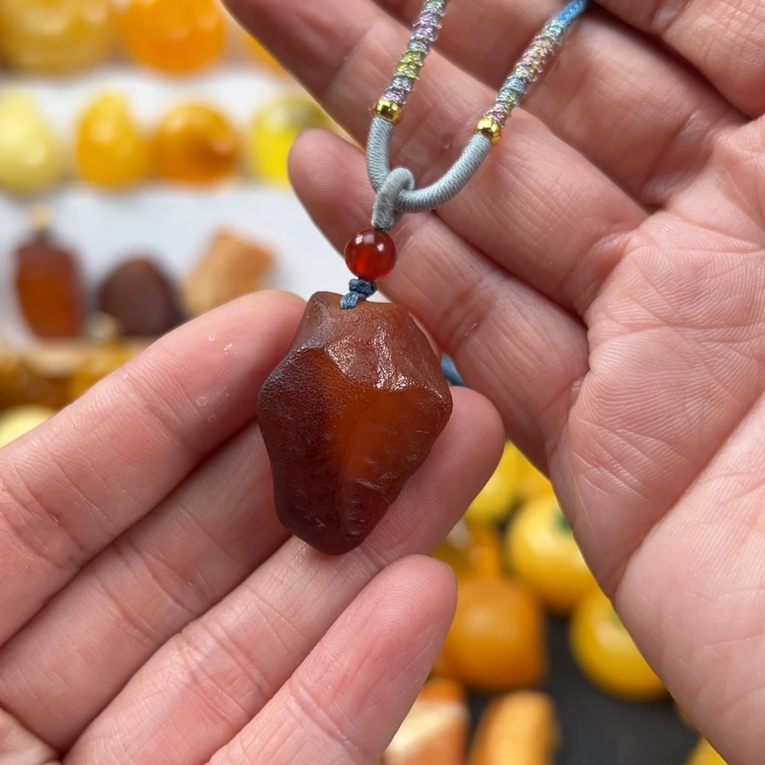 蜜蜡未镶嵌颈饰蜜蜡