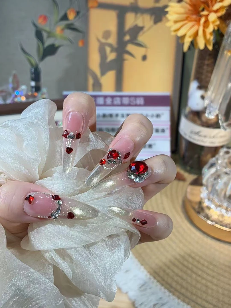 红霞绛唇—东洲钻红色堆钻拼钻设计-秋冬显白纯手工