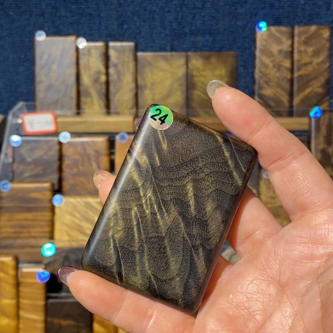 金丝楠无事牌M****子金丝楠木小叶桢楠