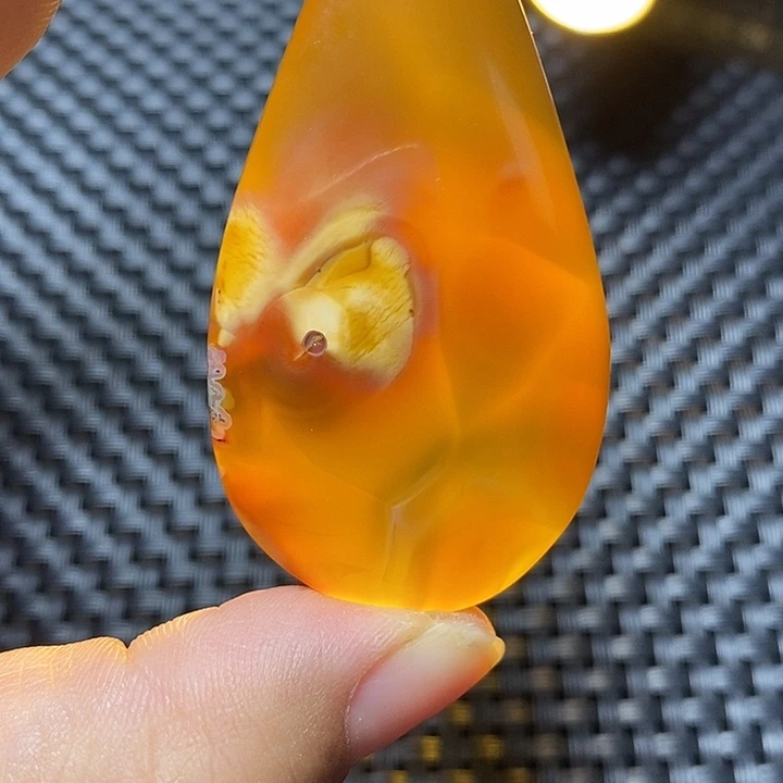 与***舞玛瑙/玉髓颈饰未镶嵌