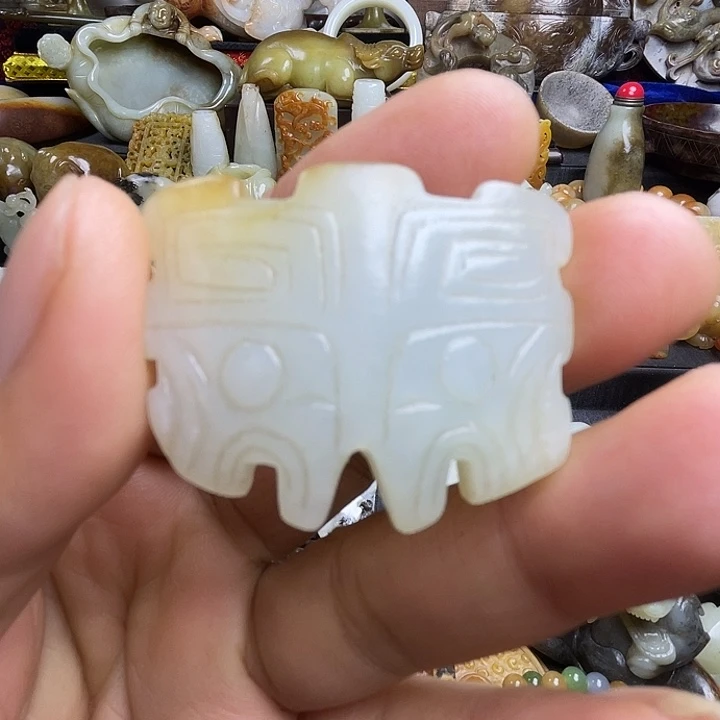 颈饰未镶嵌和田玉