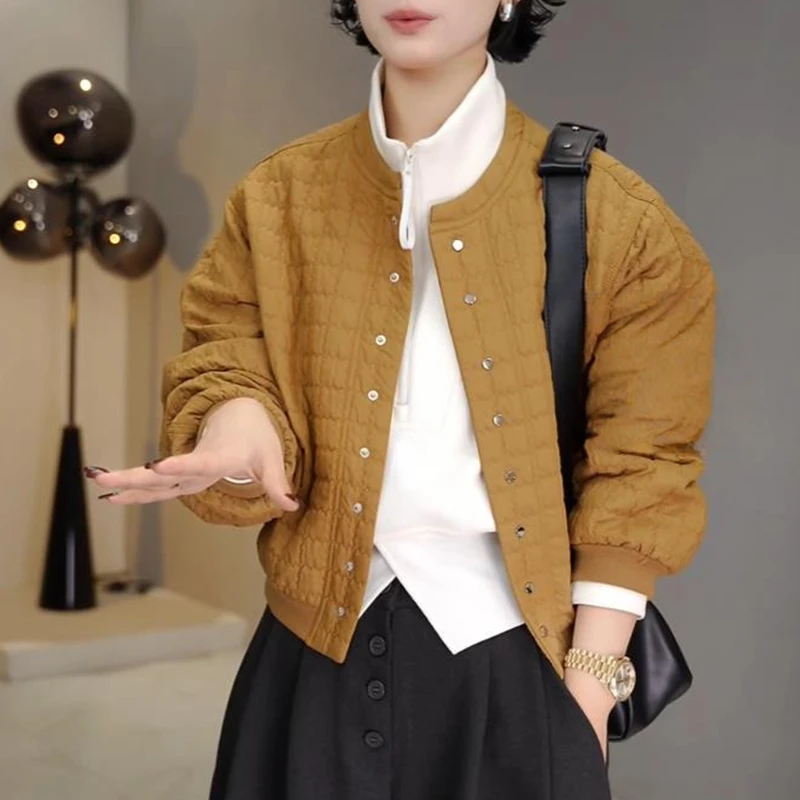 2025秋季新款简约圆领小格休闲按扣螺纹袖口松紧下摆短款气质外套