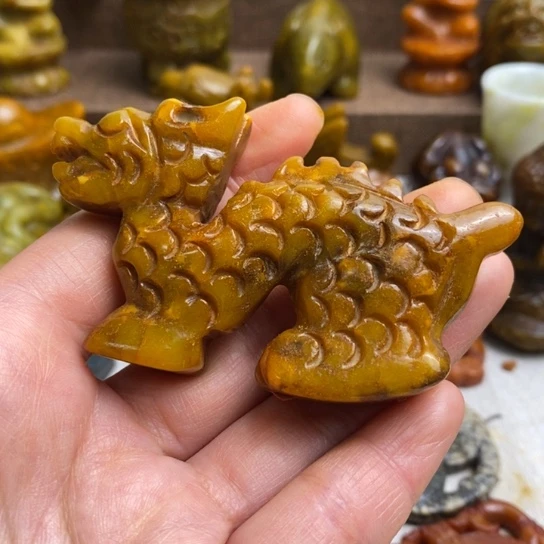 蛇纹石玉未镶嵌颈饰95