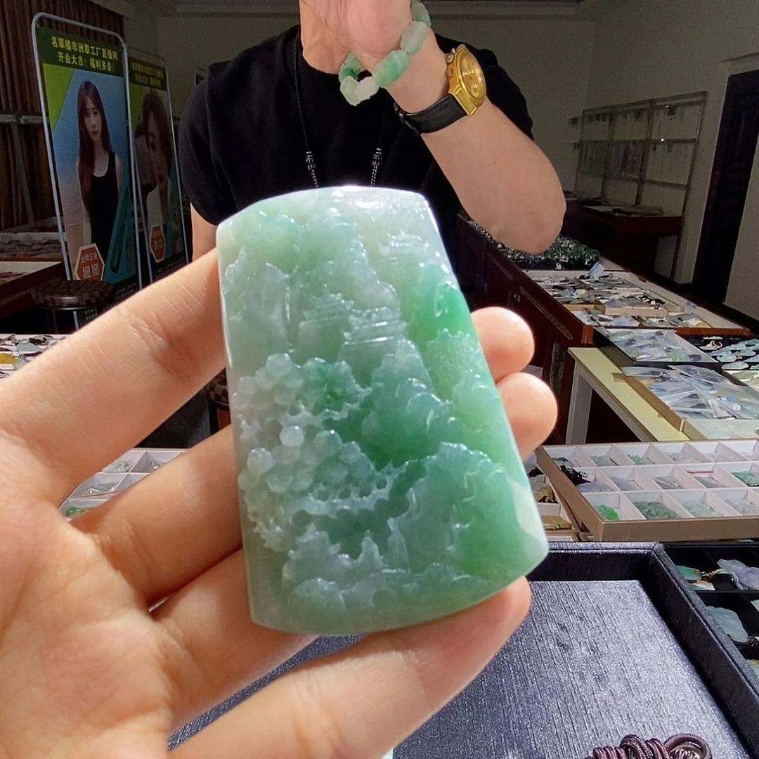 翡翠未镶嵌颈饰翡翠