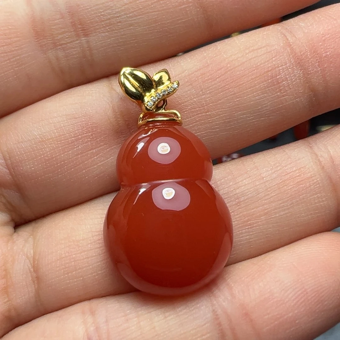 南红玛瑙吊坠18K金镶嵌