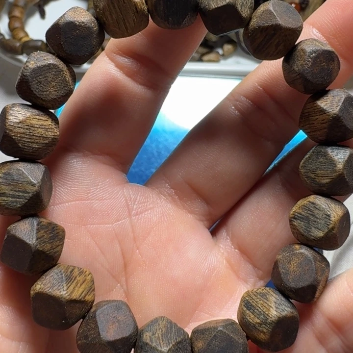 沉香碎屑沉香钻石珠