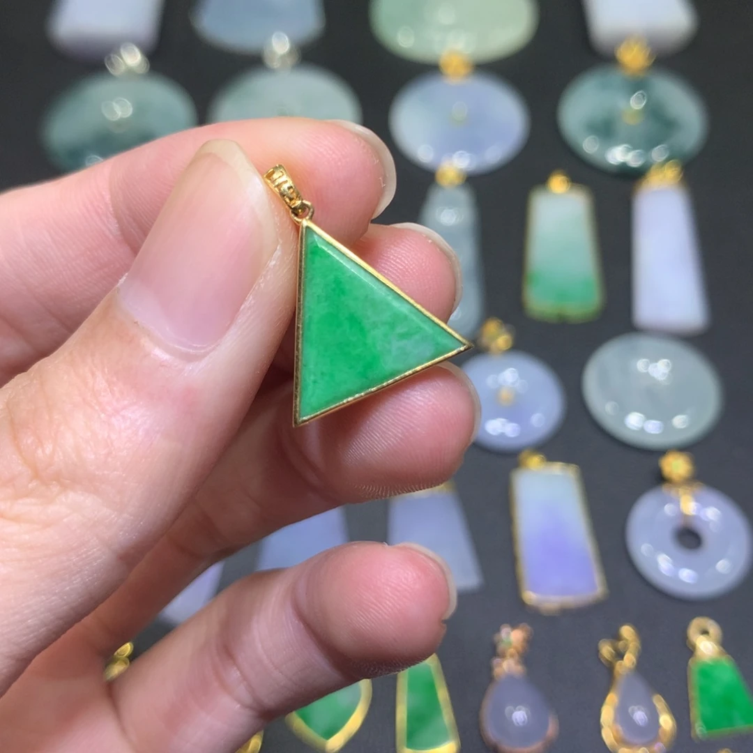 翡翠18K金镶嵌吊坠(不含链)