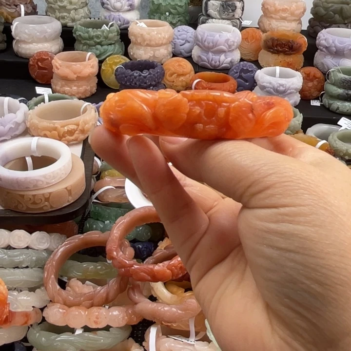 石英质玉未镶嵌手镯