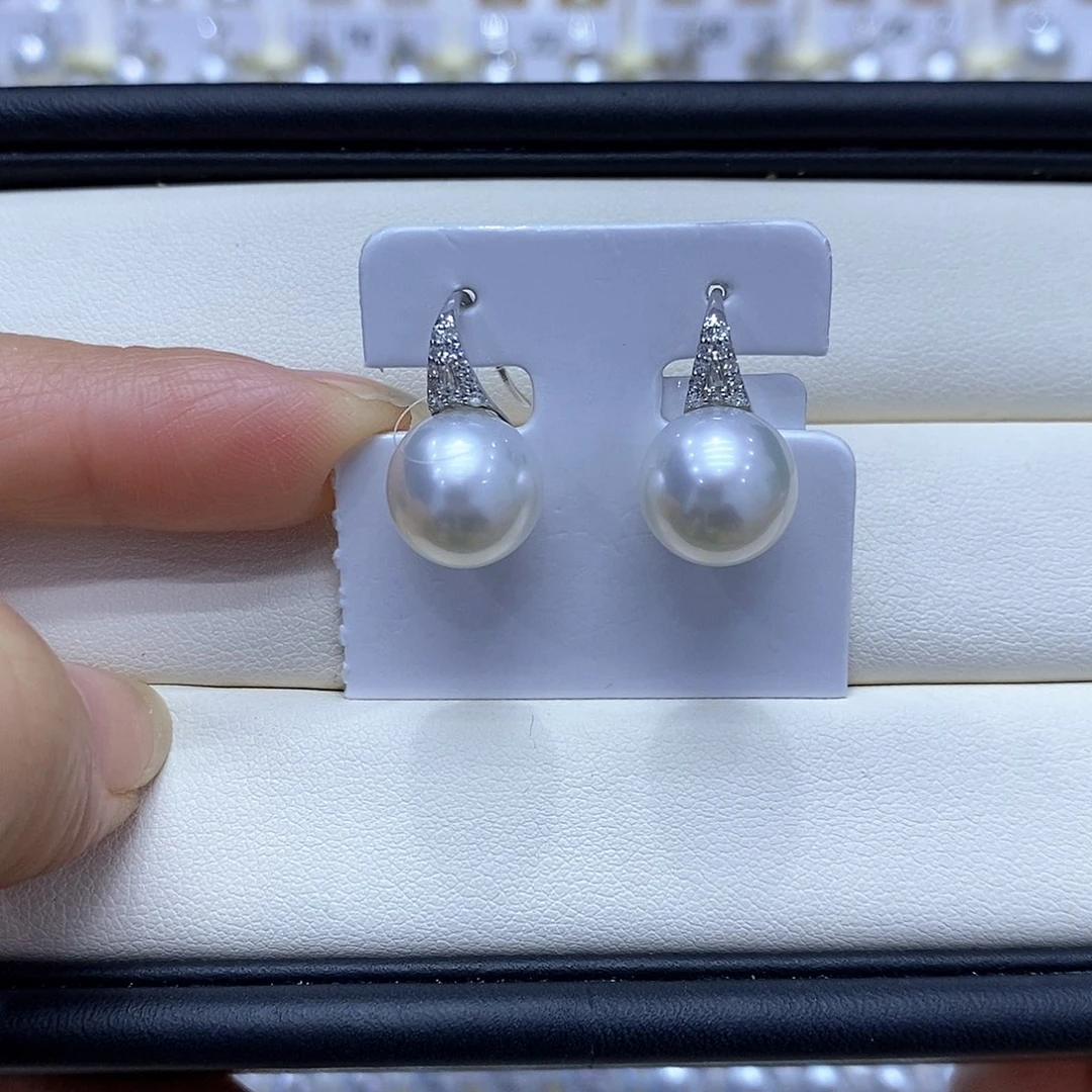 耳饰海水珍珠18K金镶嵌11到12点位澳白