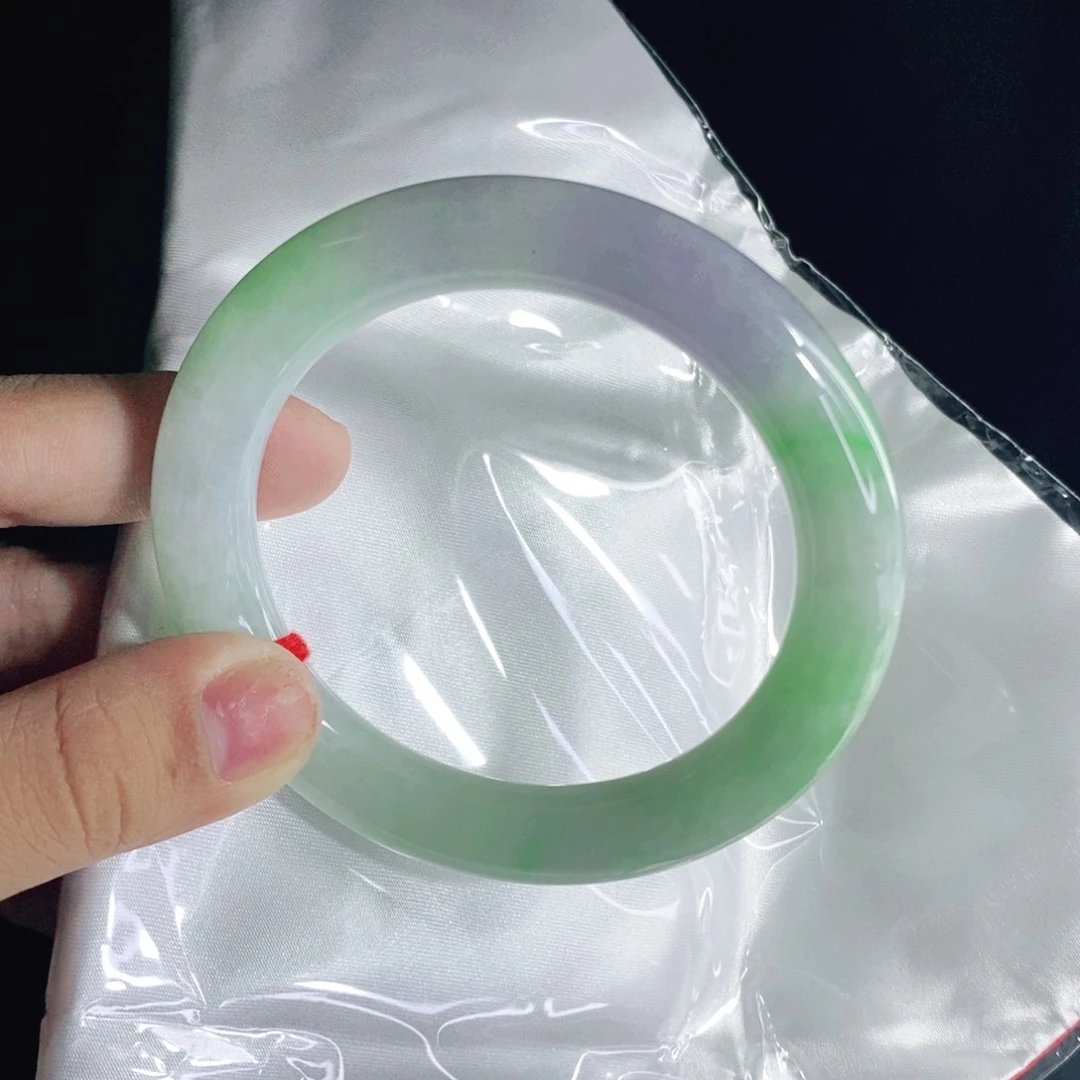 翡翠手镯未镶嵌蔷****师56圈