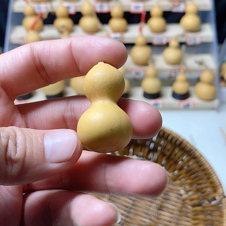 .**.挑选葫芦一个小绕指