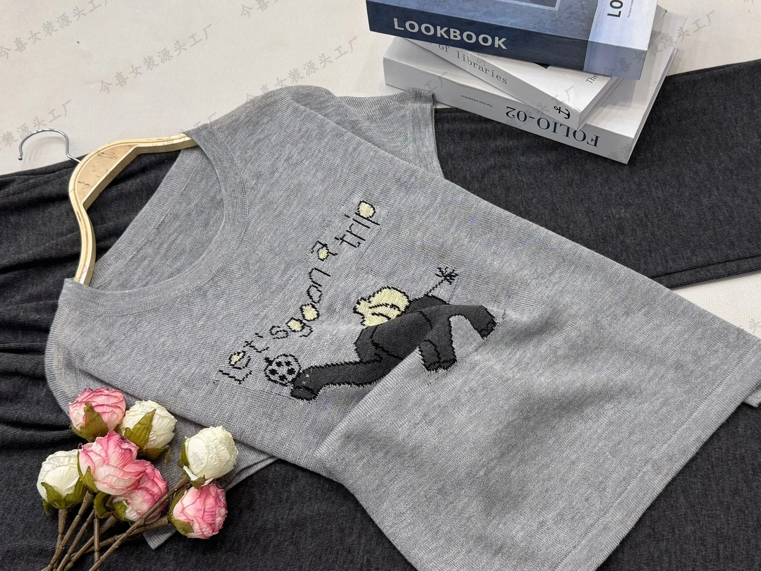 【灰色小象套头】夏季新款百搭宽松设计感上衣 QC3013