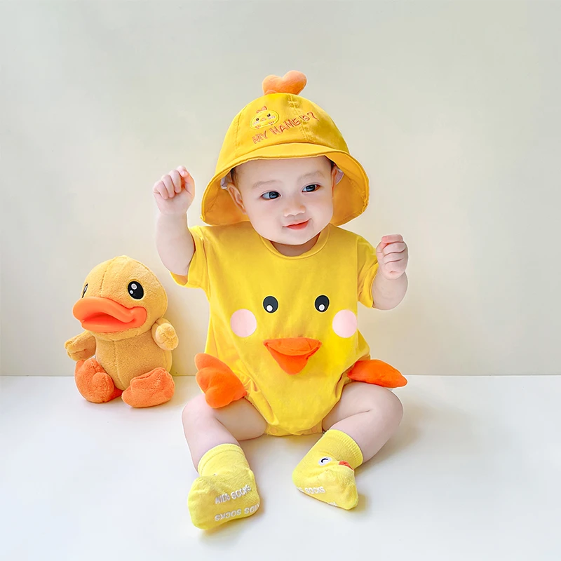 小黄鸭婴儿连体衣夏季薄款0-1岁男女宝宝夏天衣服套装外出服超萌2