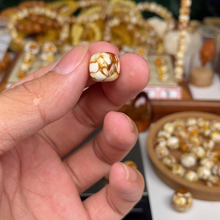 蜜蜡裸石未镶嵌呵***呵56号