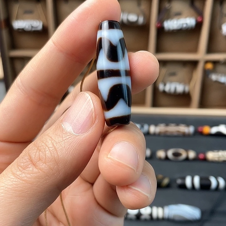 若***水玛瑙/玉髓未镶嵌颈饰