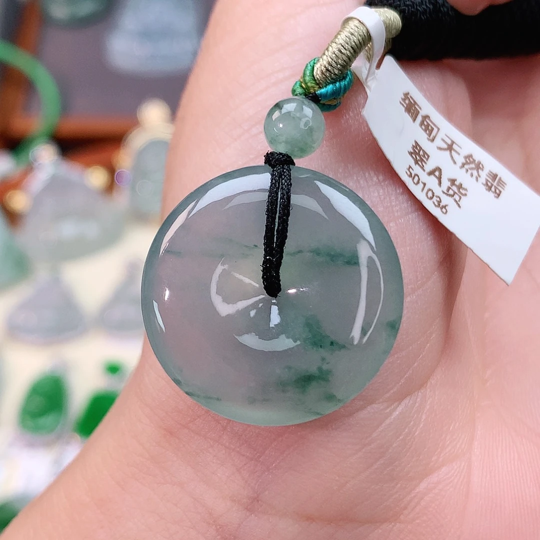 颈饰未镶嵌翡翠扣