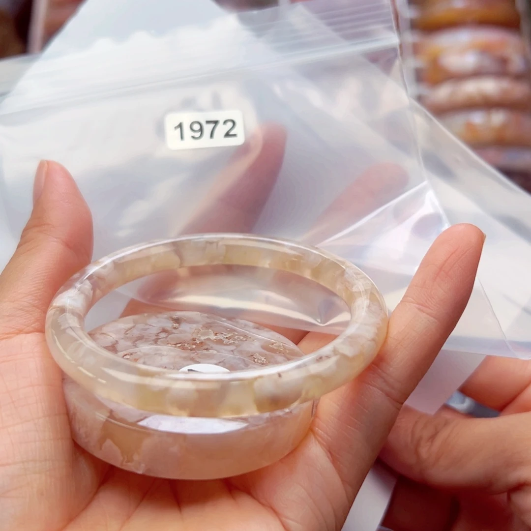 手镯玛瑙/玉髓未镶嵌人****