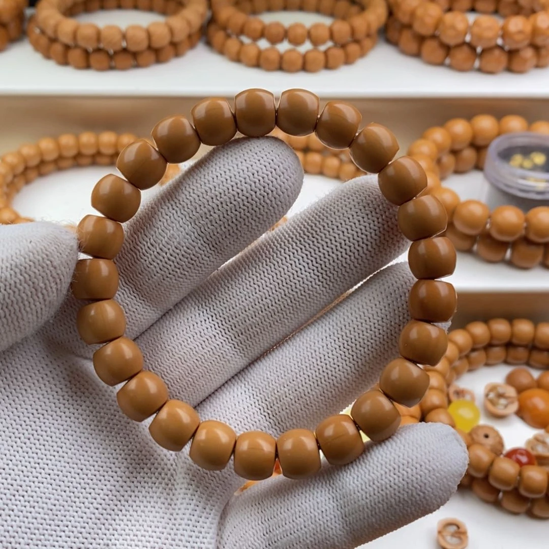 猴头核桃手串华**王直切