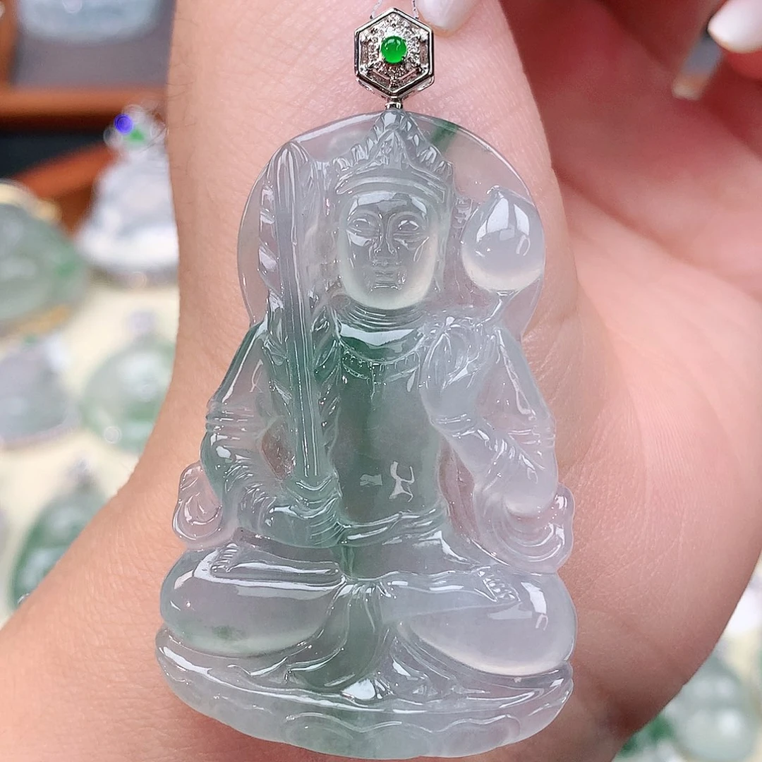 颈饰18K金镶嵌翡翠虚空藏