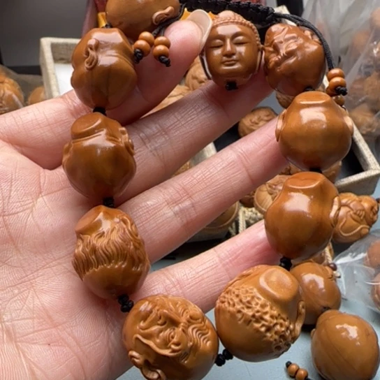 橄榄核手串乐*刘雕刻工艺