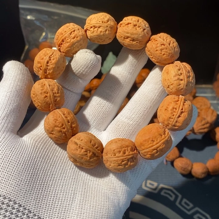 文玩核桃手串……19