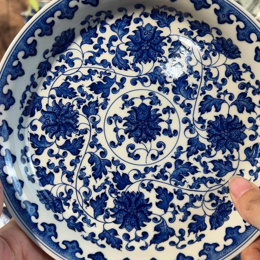 拾藝致物缠枝莲壶承