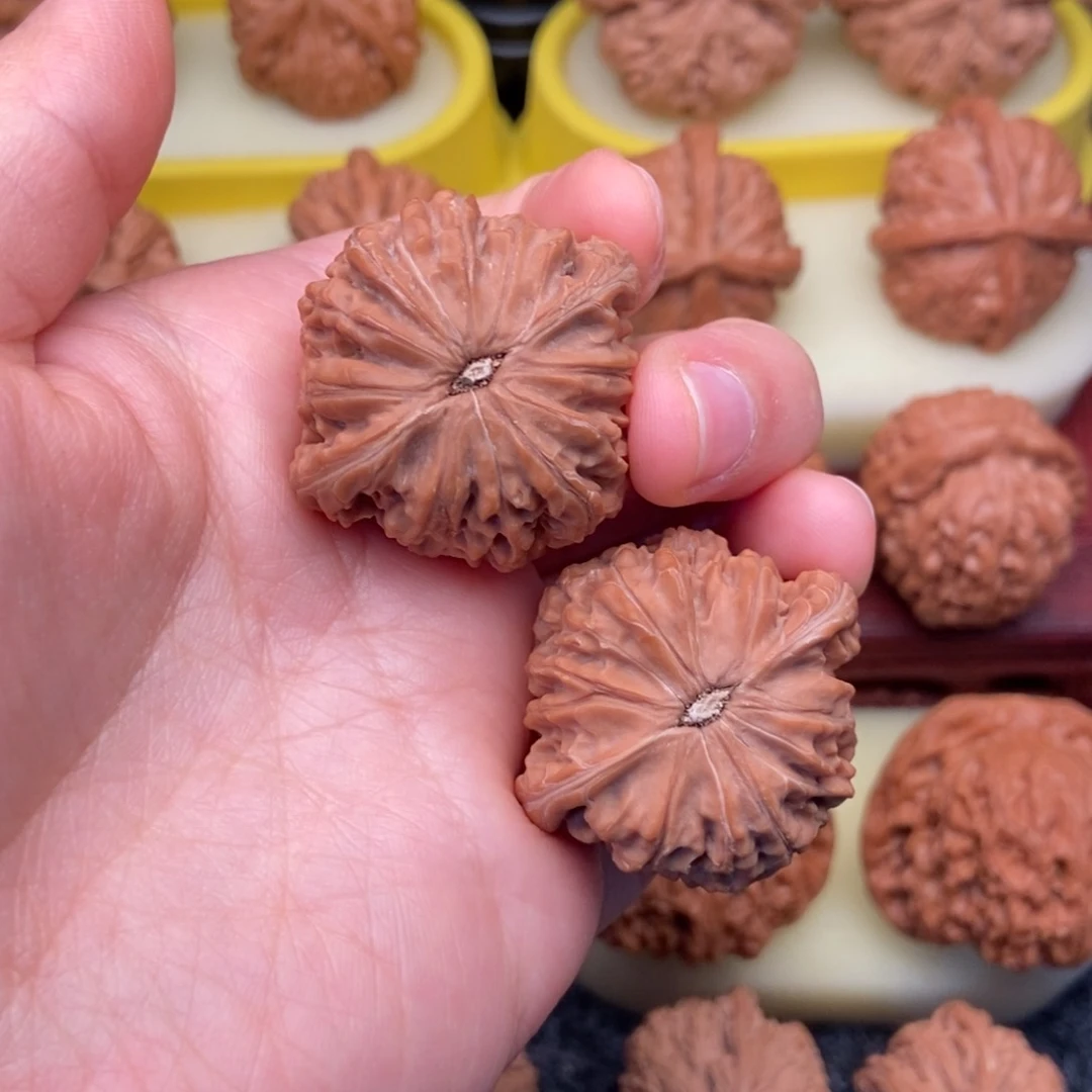 文玩核桃把件36全品原桩老树石子磨