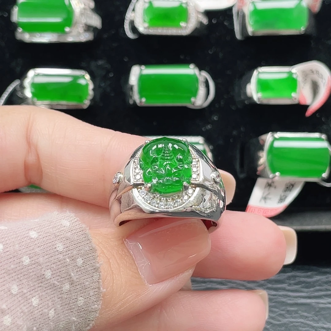 翡翠银S925镶嵌戒指天然A货翡翠没运费险2385