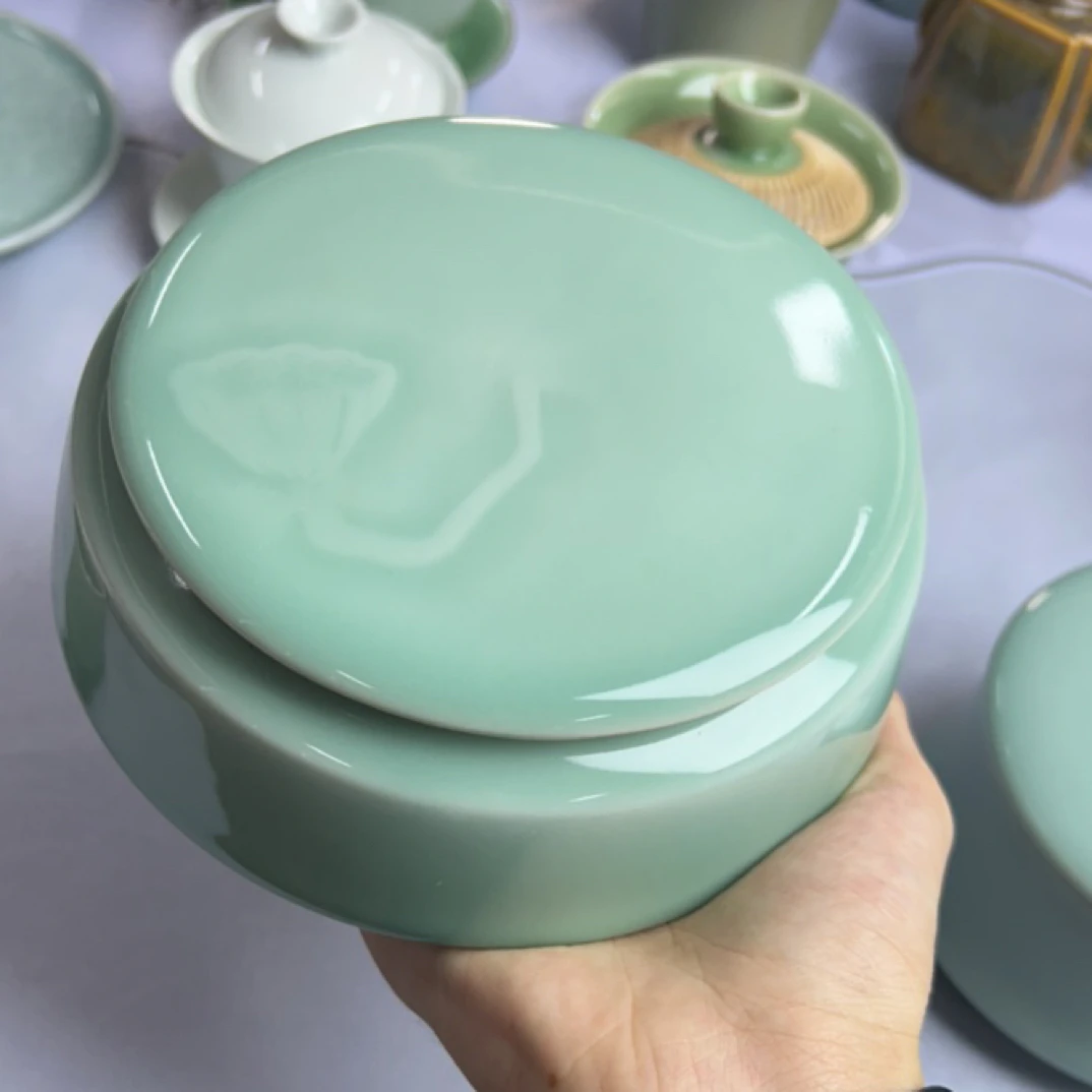 云间青瓷 天青莲蓬茶叶罐
