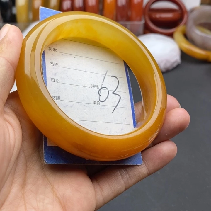 石英质玉未镶嵌手镯