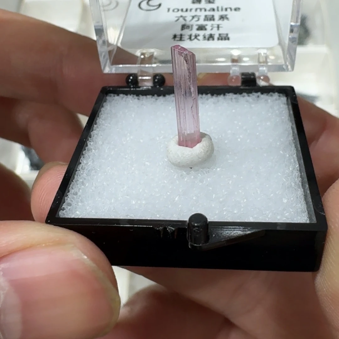 月下珠宝严选矿物