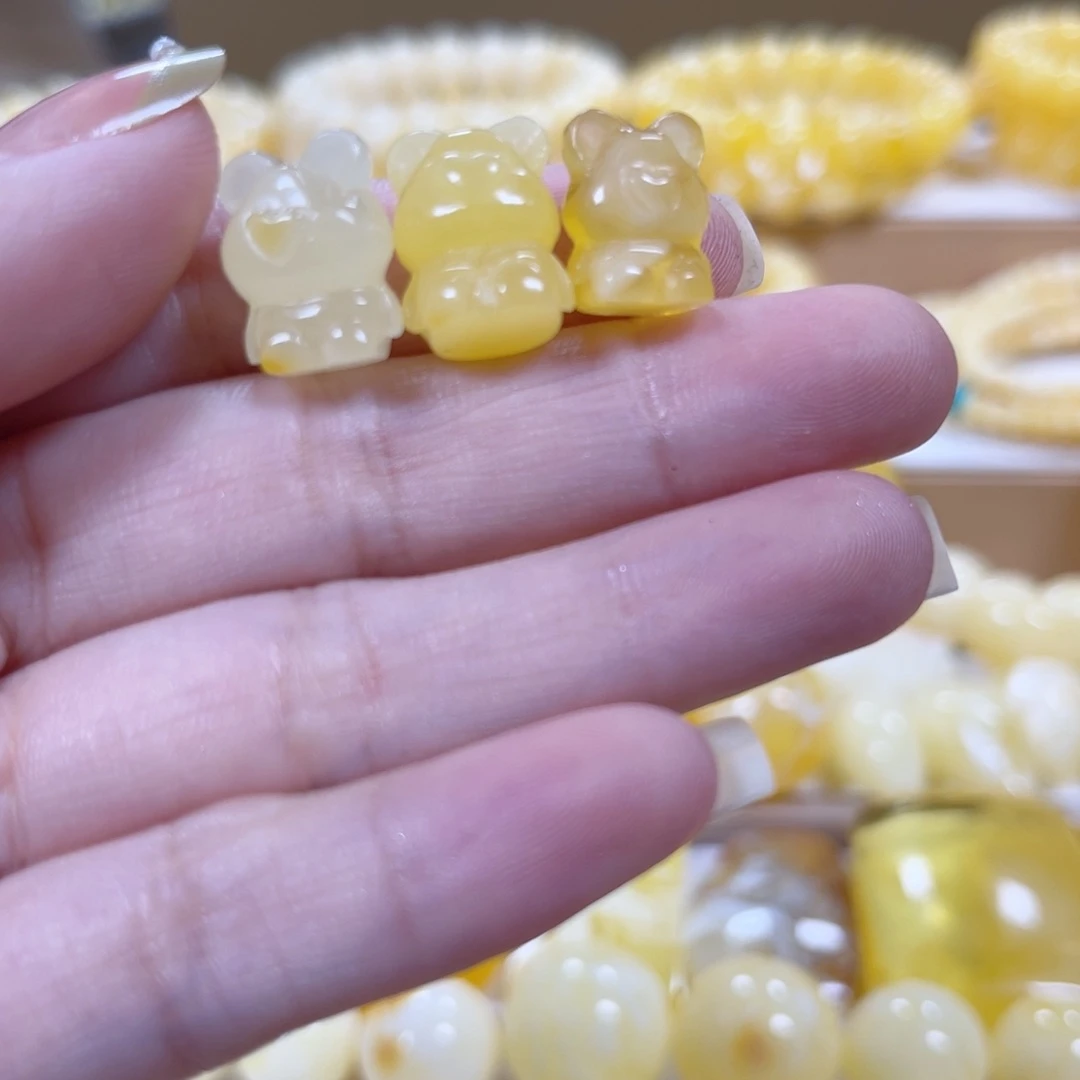 奥***哥未镶嵌琥珀裸石天然蜜蜡