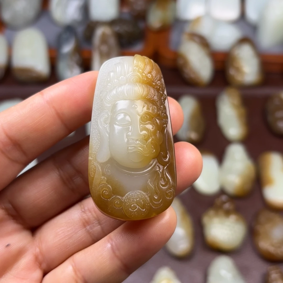 和田玉（糖玉）颈饰未镶嵌