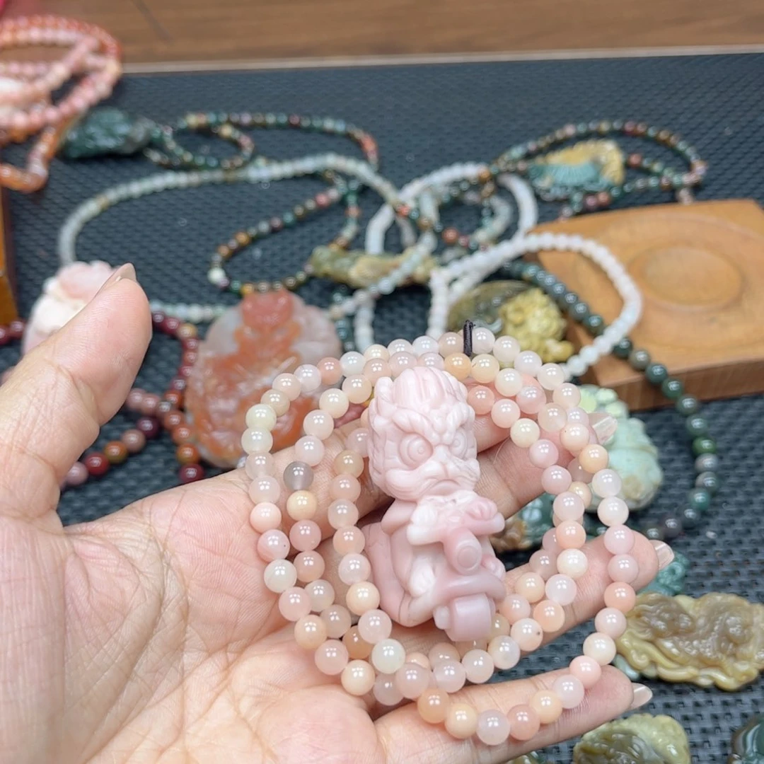 石英质玉颈饰未镶嵌?**?