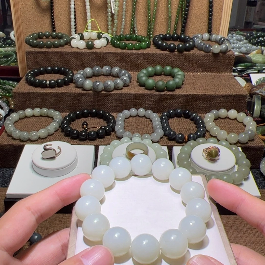 和田玉未镶嵌手串