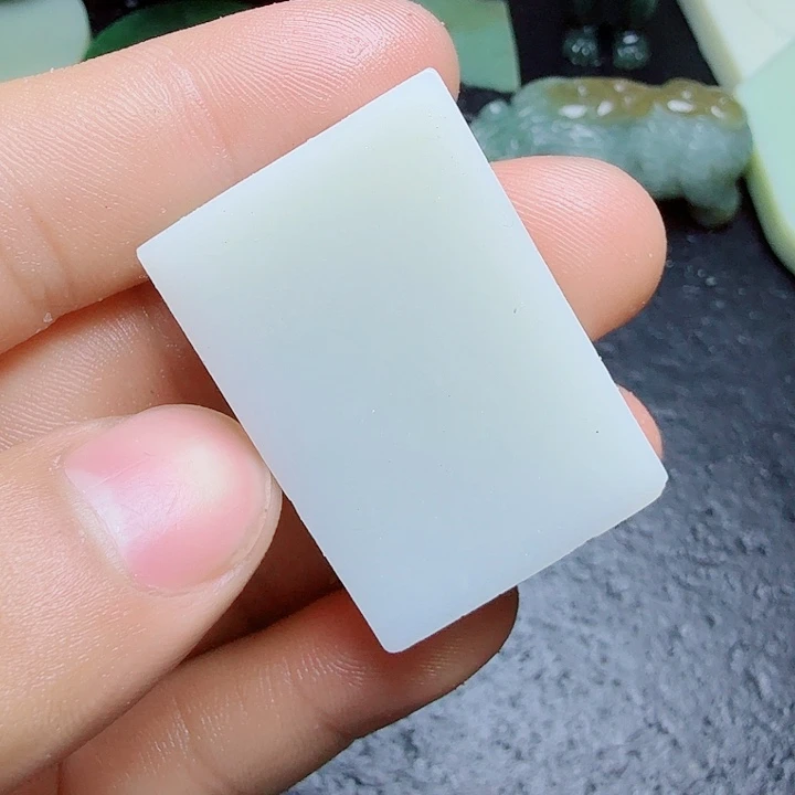 和田玉（糖玉）未镶嵌珠宝奇石