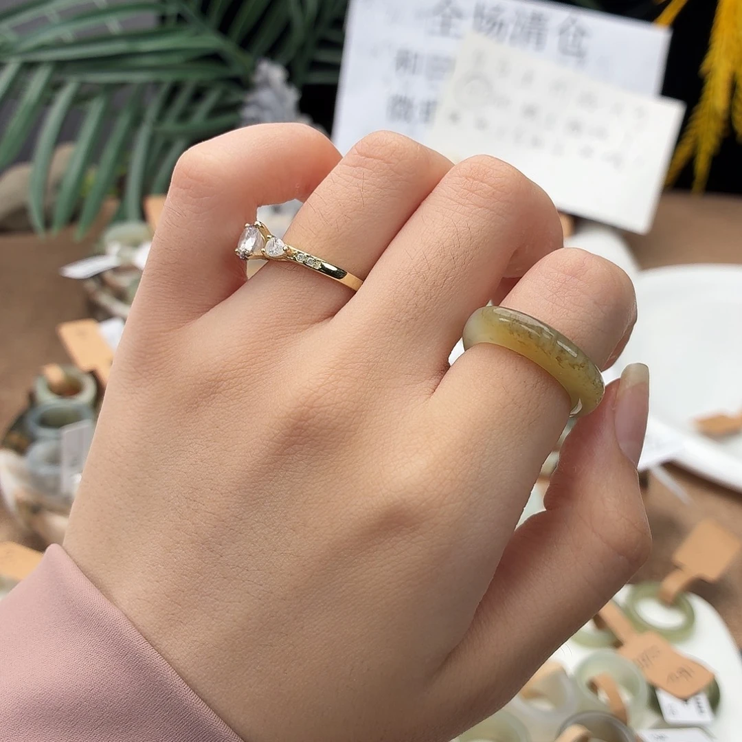 和田玉（糖玉）戒指未镶嵌x11糖馒头17.1不退换